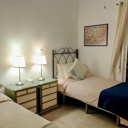 Villa Tranquilla Estepona Bagian luar foto