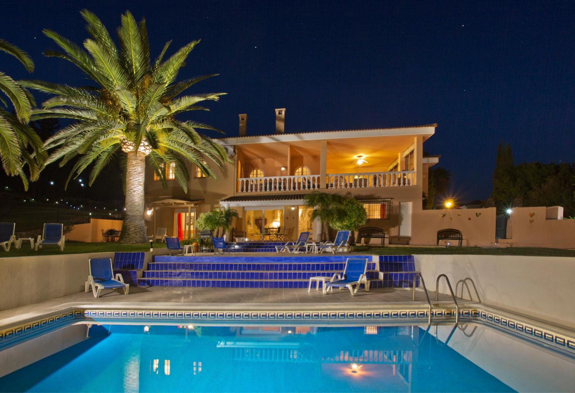 Villa Tranquilla Estepona Bagian luar foto