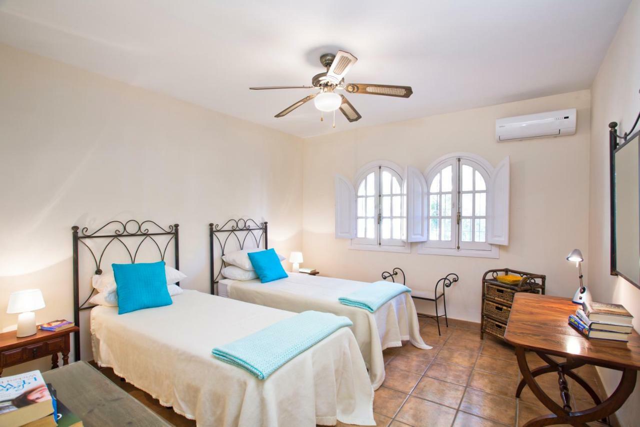 Villa Tranquilla Estepona Bagian luar foto